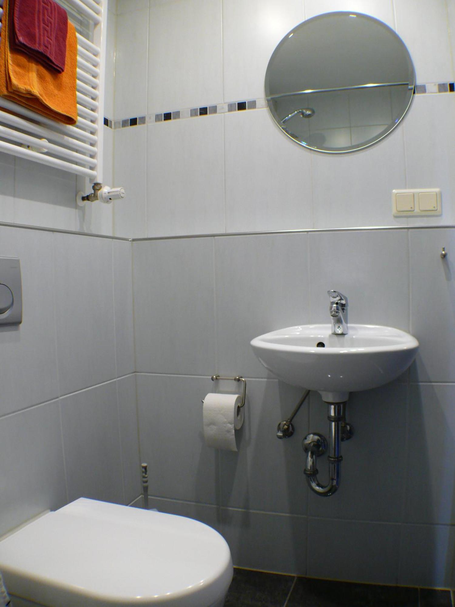 Hotel Garni Pension Ruth Mutterstadt Quarto foto