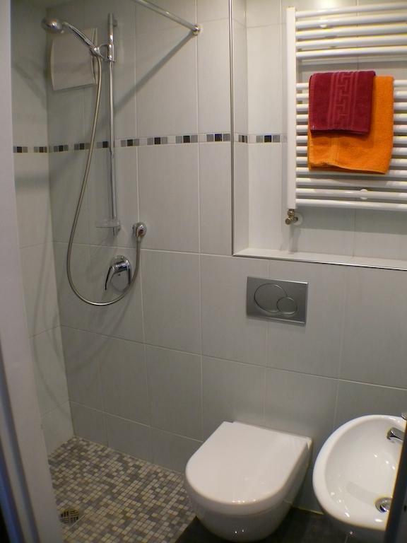 Hotel Garni Pension Ruth Mutterstadt Quarto foto